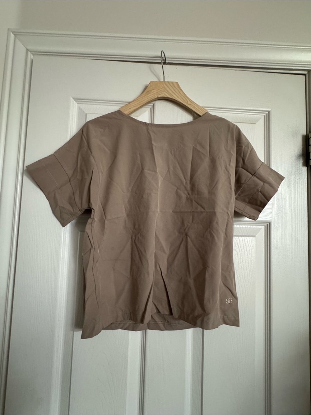 Albion Short-Sleeve Relaxed Top in Taupe